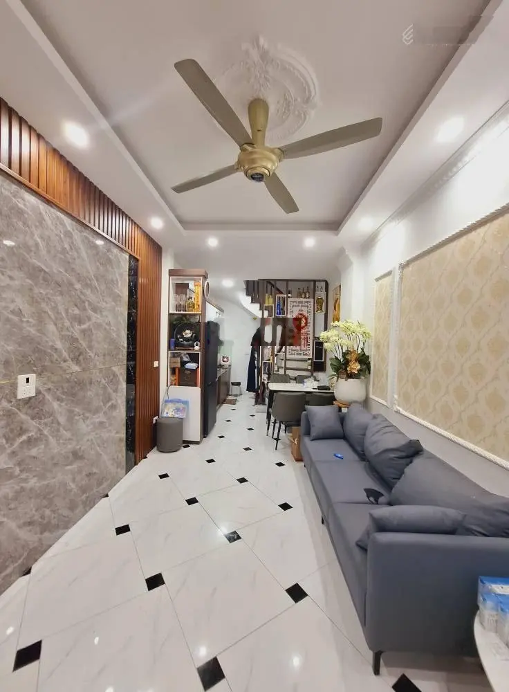 Nhà mới dân mới xây 5 tầng, 32m, ô tô tránh cách nhà 9m, chỉ 6 tỷ gần chợ hà đông