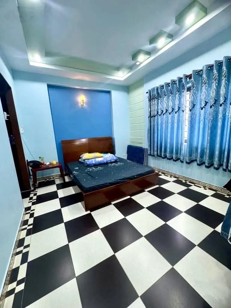 Giảm Mạnh 3 tỷ. Gấp bán. Trả giá là bán. Nhà 4 Tầng 5x20m Mặt tiền khu Tên Lửa Bình Tân nhỉnh 13 tỷ