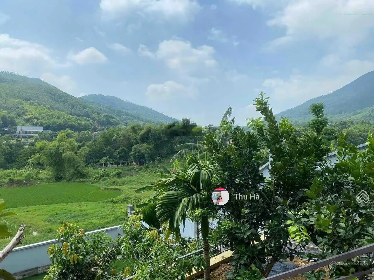 Biệt thự diện tích 1160m2 tại trục chính xã Phú Mãn. Mặt tiền 20m. View cánh đồng, núi non hùng vĩ
