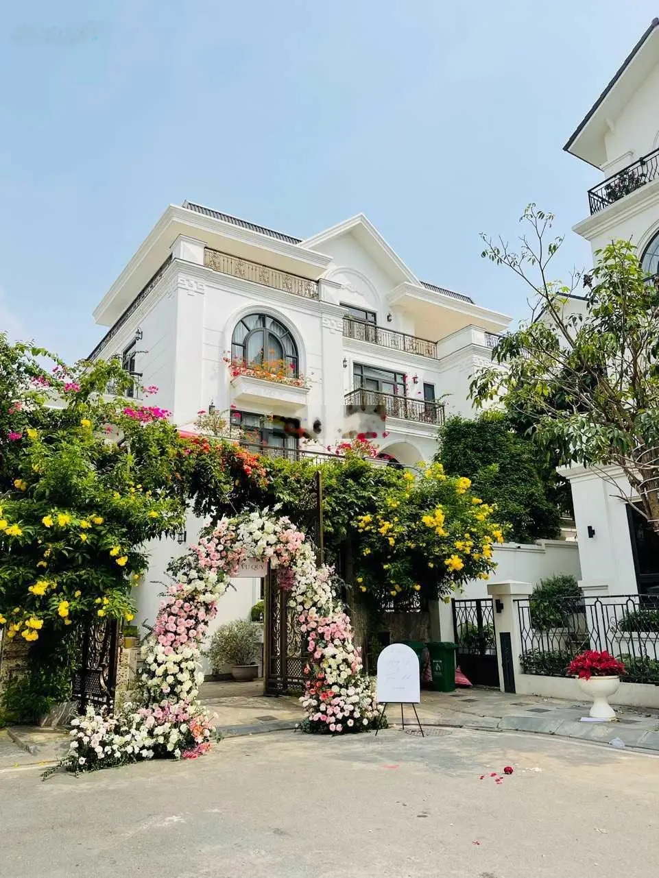 Kẹt tài chánh cần cắt lỗ nền Mystery Villas giá mua 215tr/m2, bán nhanh 180tr/m2