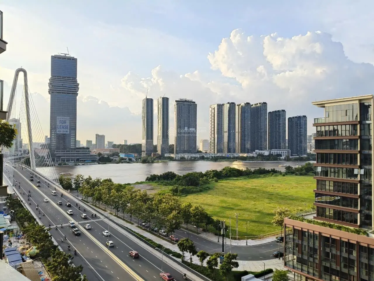 Bán căn 2PN Opera Metropole 70m2 giá chỉ 16.1 tỷ bao gồm thuế phí, view sông, cầu Ba Son, tầng cao