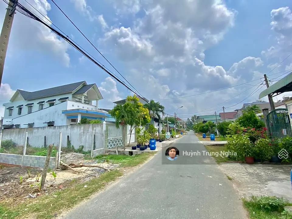Chủ ngộp bán gấp miếng đất 5x30m giá 980tr MT đường Trần Quang Đạo ngay trường THPT Tân Thông Hội