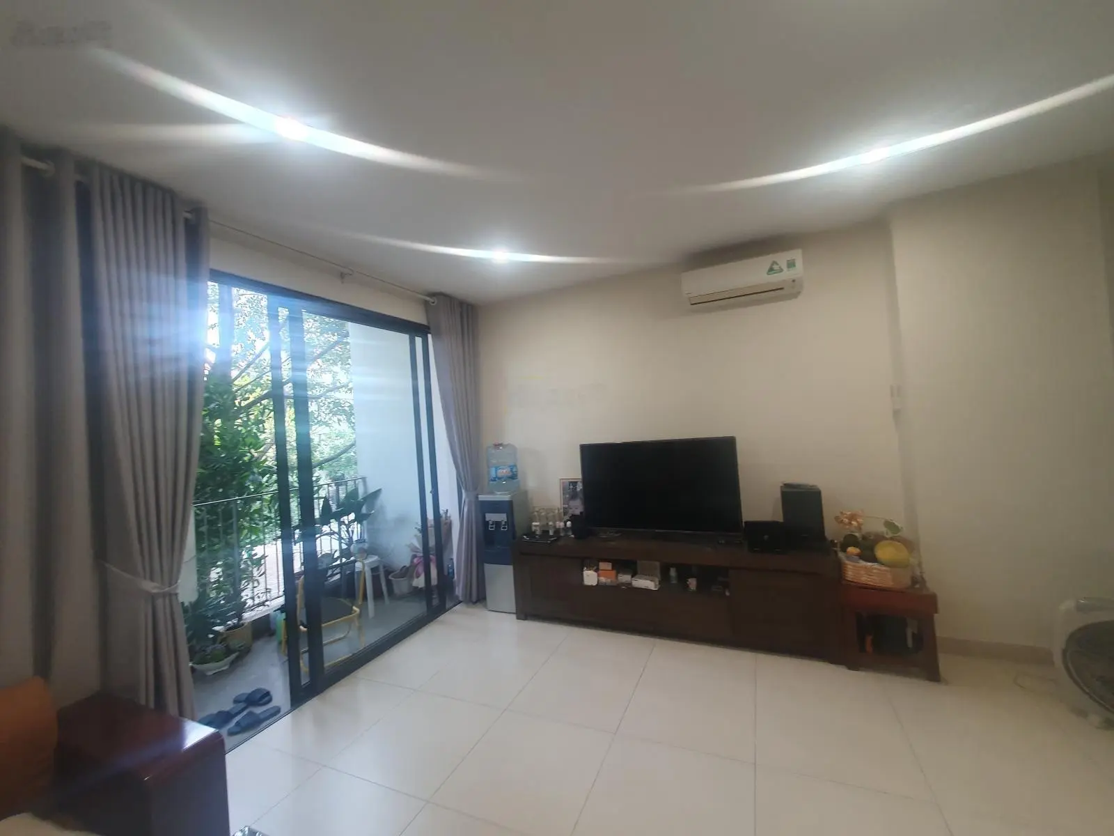 Bán nhà 40m2 x 6 tầng thang máy mặt ngõ phố Ngọc Khánh , Ba Đình , vỉa hè đường rộng , kinh doanh.