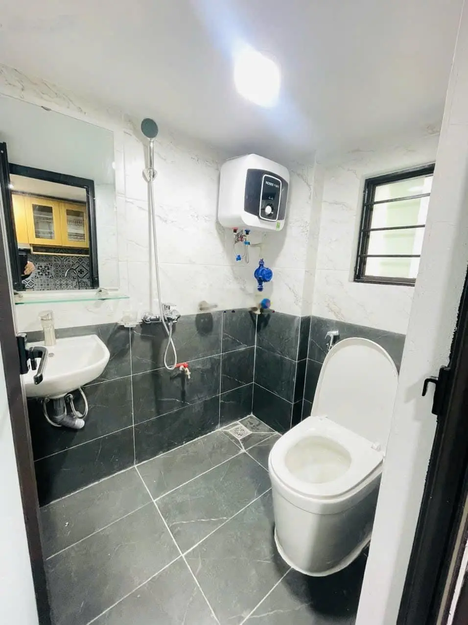 Bán nhà căn hộ dòng tiền 30 phòng Lê Đức Thọ, Từ Liêm 120m2, 8 tầng MT 9m 18.9 tỷ