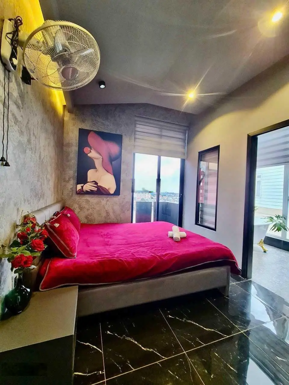 Villa hồ bơi sân vươn Nam Hồ 312m2 nở hậu 3 tầng 4PN - 5WC khai thác doanh thu 75 - 95tr/tháng