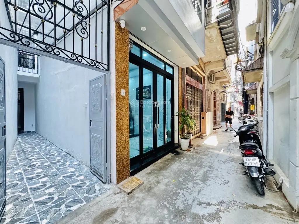 {rẻ nhất quận hai bà trưng}- bán nhà bạch đằng- ngõ thông- bãi gửi ô tô cạnh nhà- 30n- nhỉnh 4 tỷ