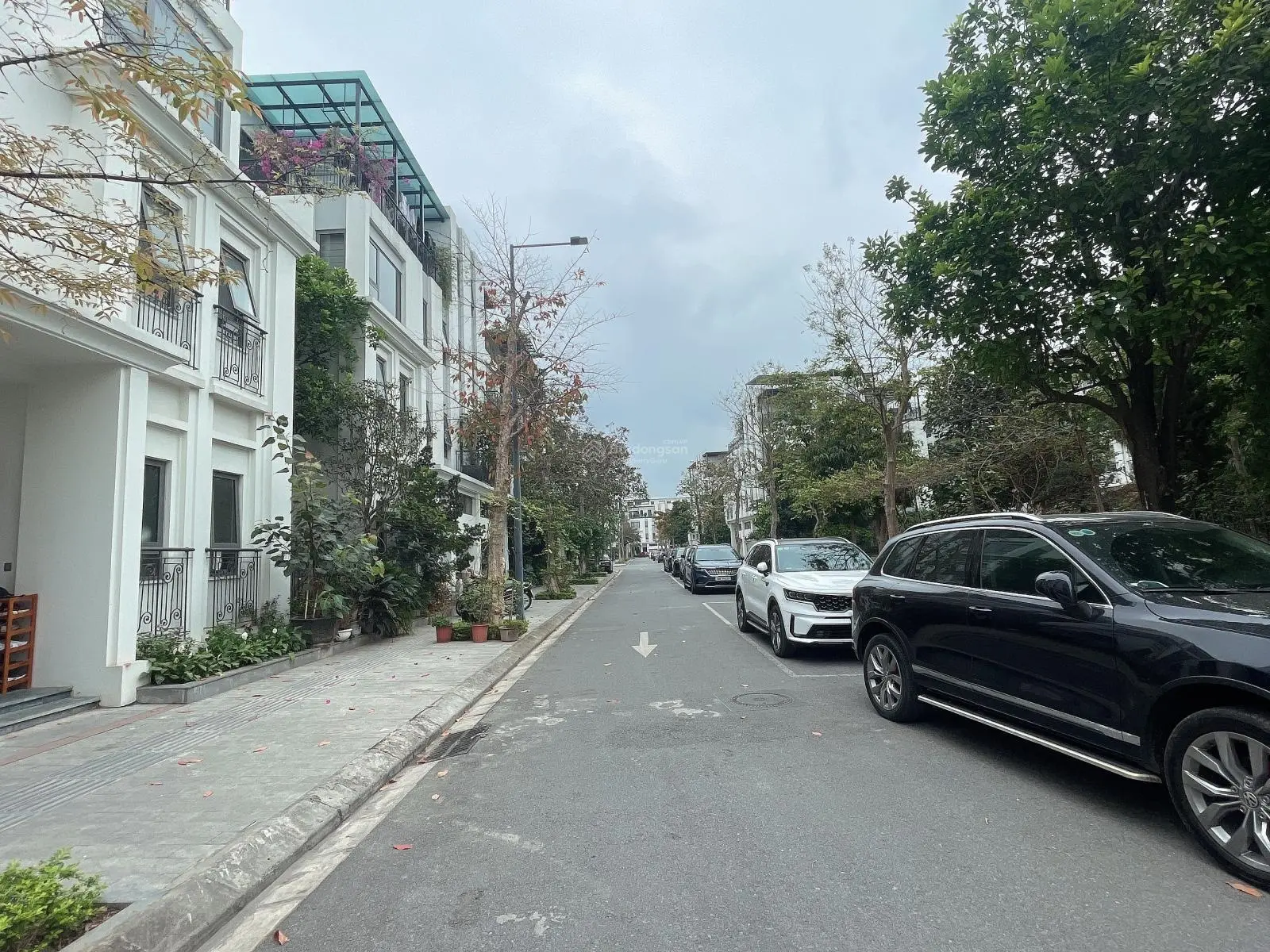 Bán biệt thự Nguyễn Huy Tưởng Thanh Xuân 150m2, Lô góc MT 8m vỉa hè gara ô tô KD, VP hơn 40 tỷ