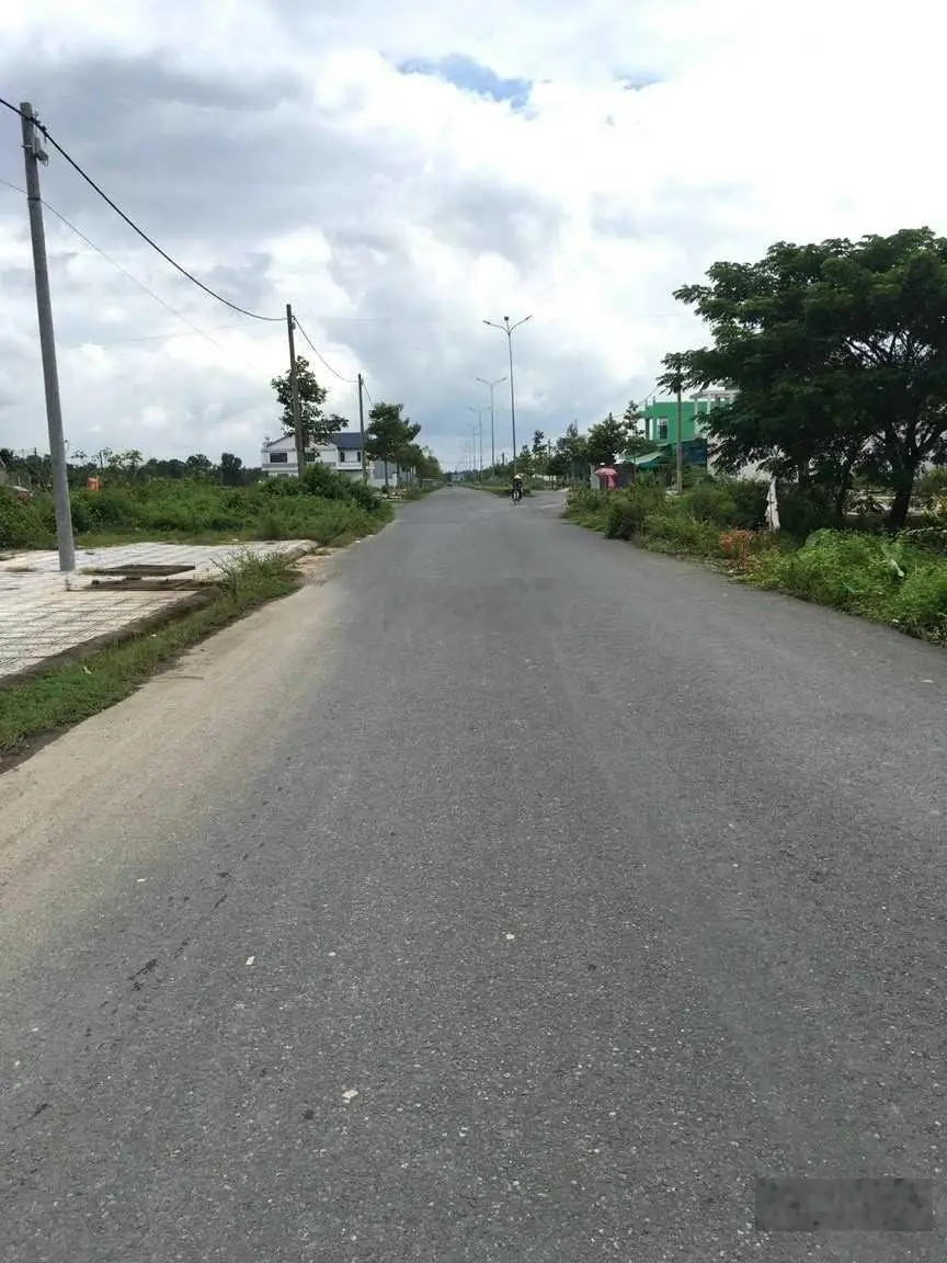 Cần bán nhanh đất đẹp 110m2 đất full thổ cư ngay KDC Minh Linh P5, TP. Vĩnh Long giá thỏa thuận