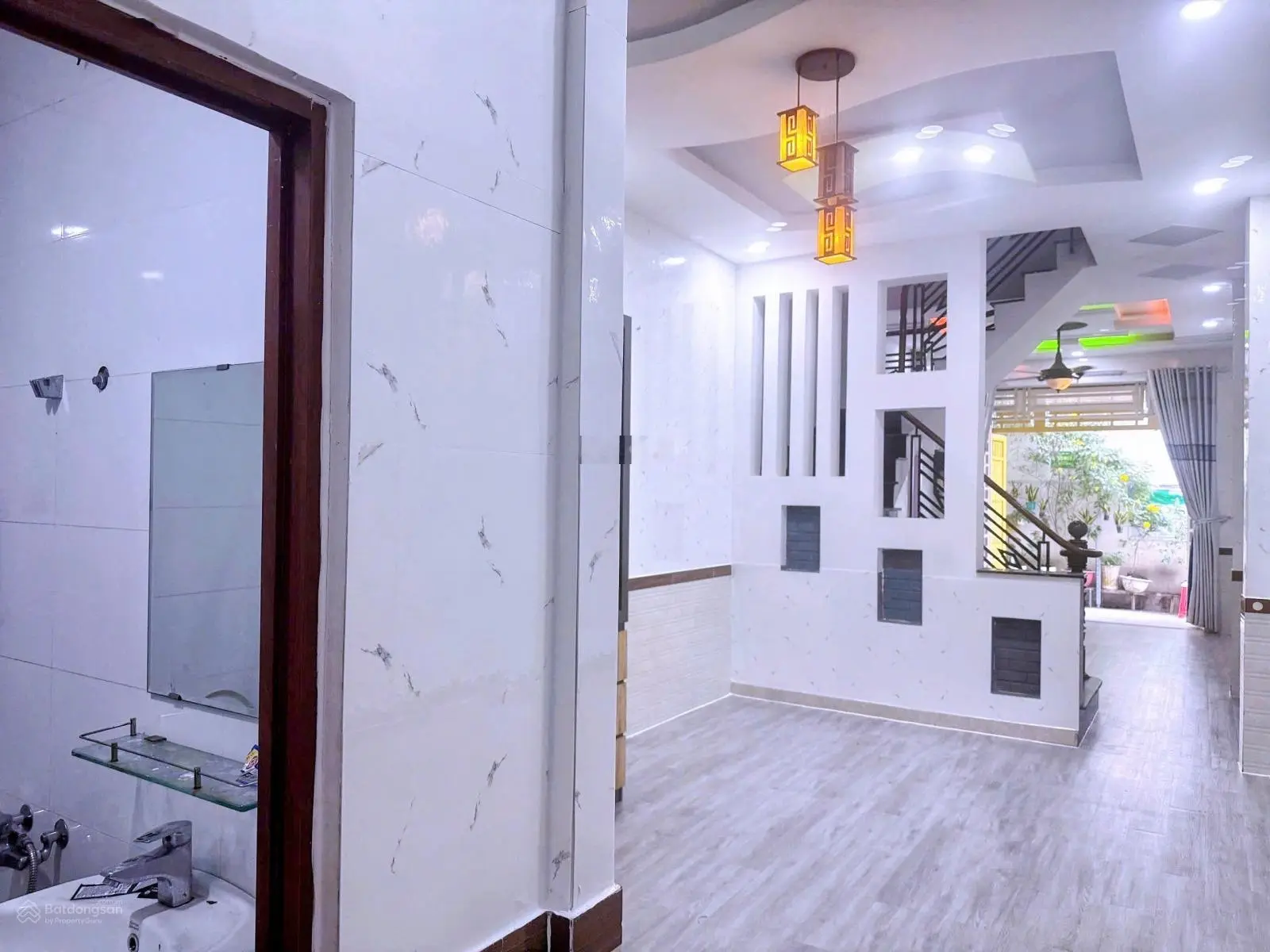 Bán nhà hxh 1 trục 12/1 đường số 4 P11 cn: 50.5m2 (3.5x14.4m) 1 lầu 2pn 2wc tiện cho thuê hay deco