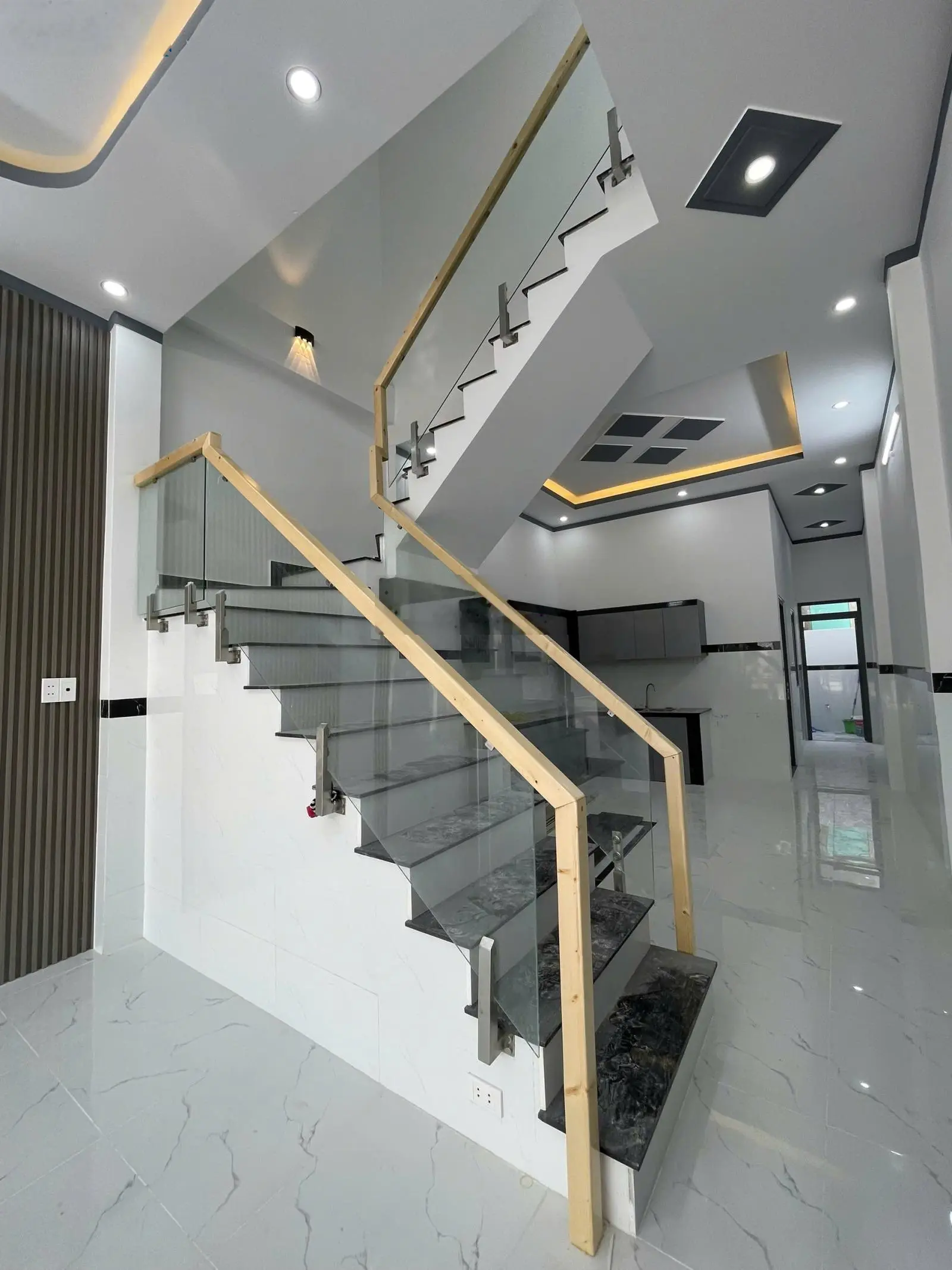 Chủ Giảm Giá Bán Gấp Nhà 1Trệt 1Lầu Trong KDC Mới Gần Trung Tâm Biên Hoà, 1Sẹc Đường DT768