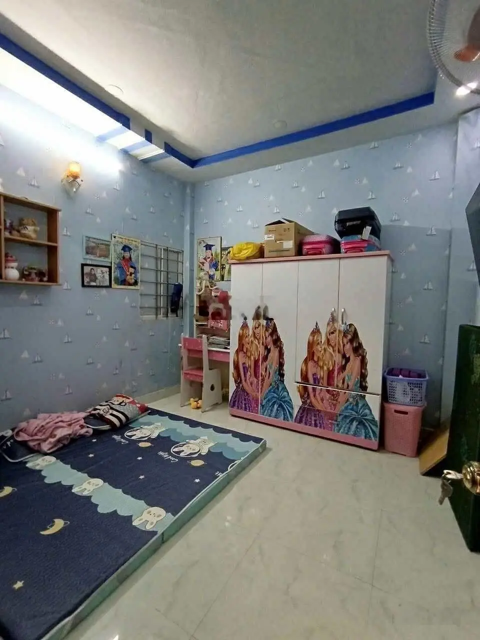 Cần bán gấp nhà đường Lạc Long Quân P3, Q11 42m2