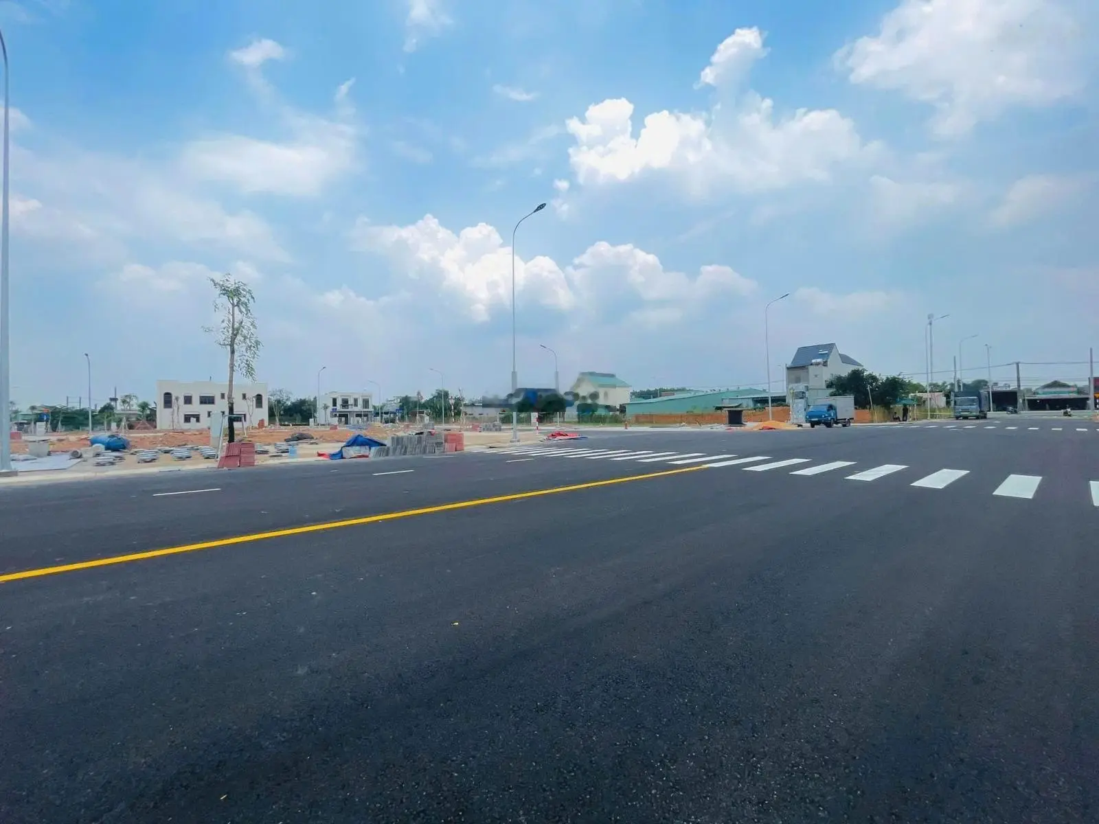 Nhà phố Lan Anh Avenue Tân Uyên khu compound khép kín, mặt tiền kinh doanh, pháp lý sổ hồng