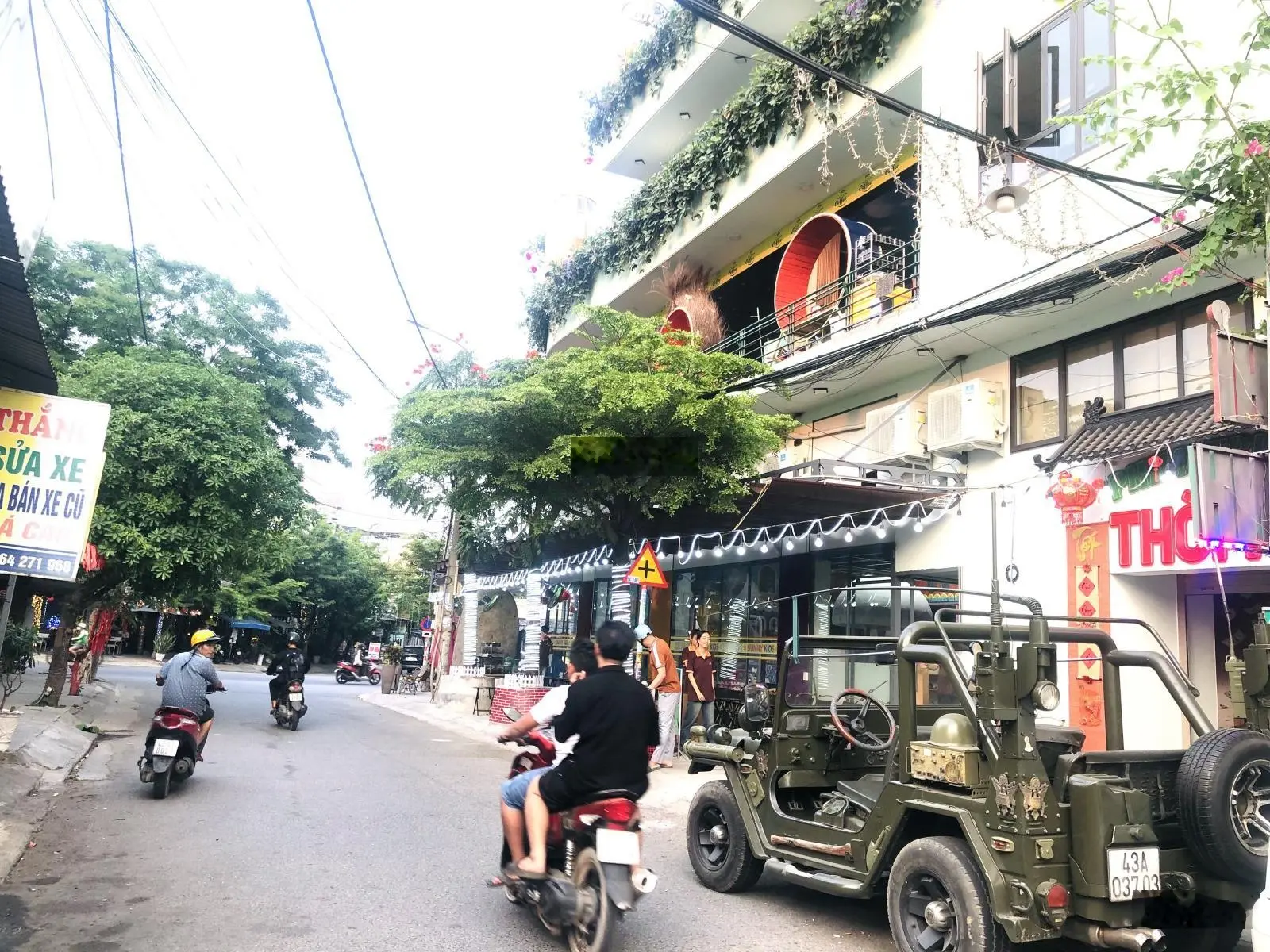 Bán nhà lô góc 2 MT kinh doanh Đoàn Phú Tứ và Bạch Thái Bưởi, sát chợ Hoà Khánh, Liên Chiểu