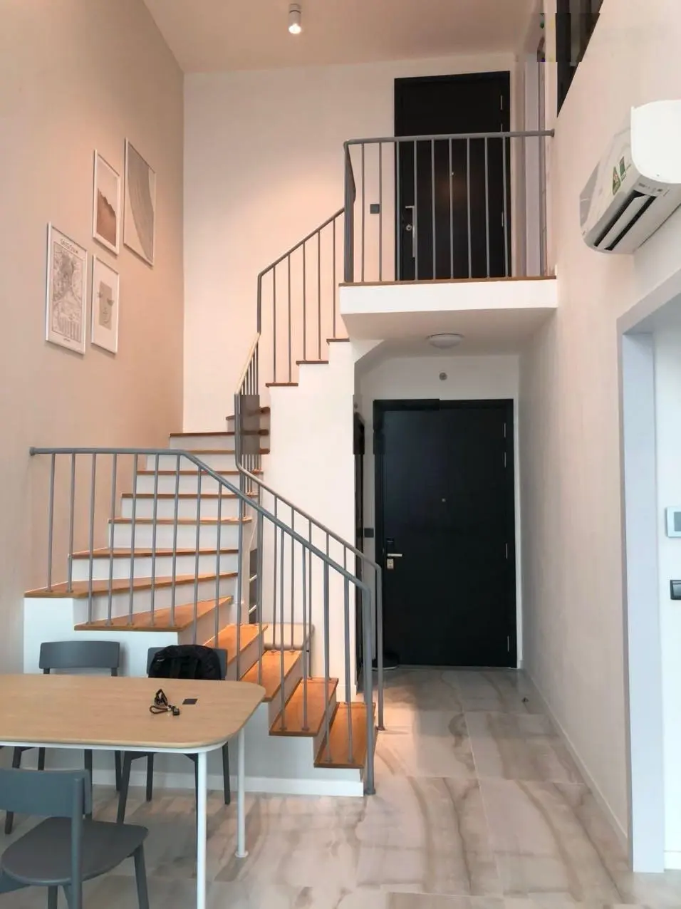 Cần bán nhanh căn hộ duplex 2PN Feliz En Vista tầng cao 103m2 giá tốt. LH: 0909 024 ***