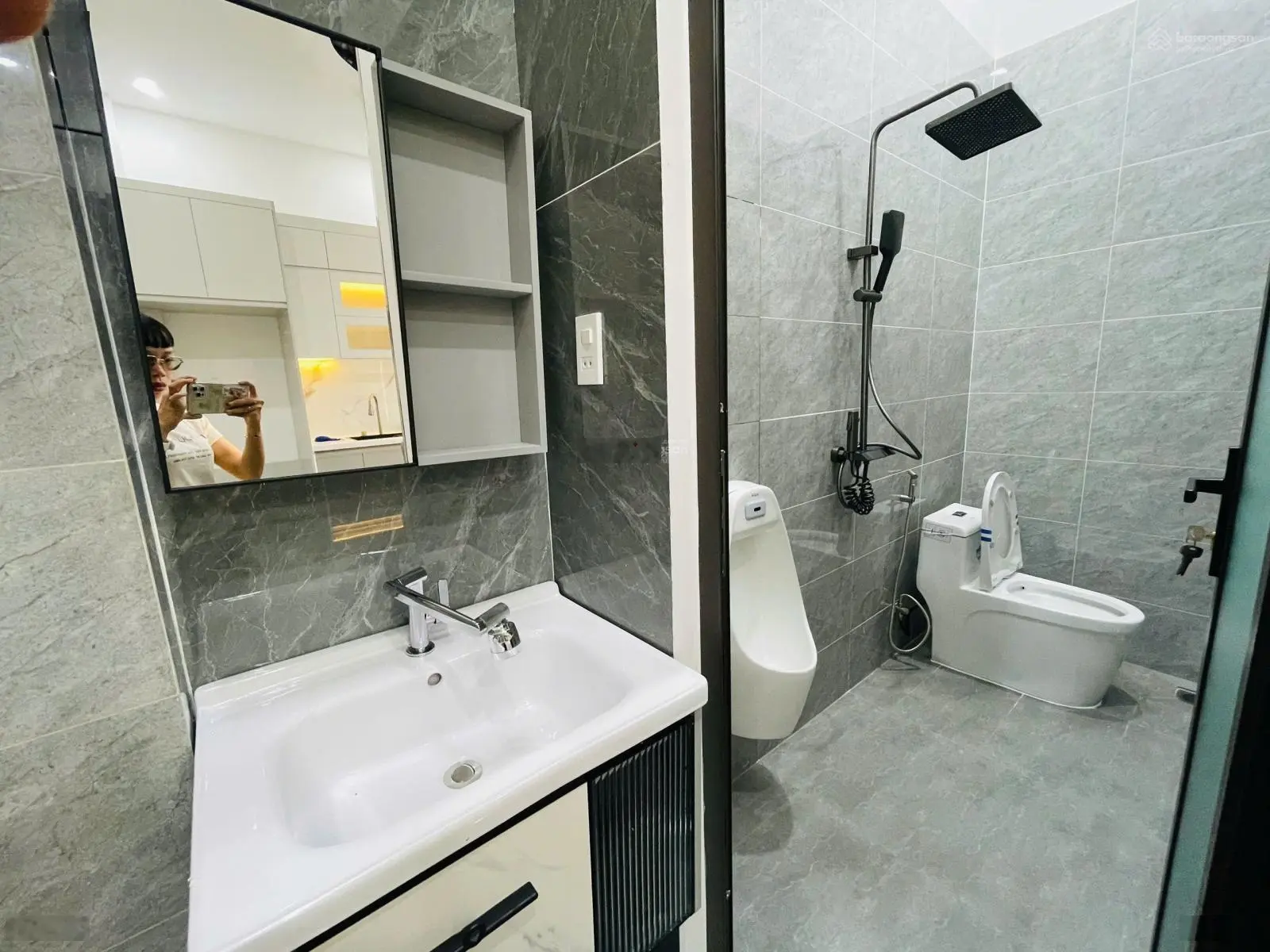 3 tỷ 8 bán nhà 1 trệt 2 lầu gần trường cấp 3 Lý Thái Tổ 300m, P. An Phú, TP. Thuận An