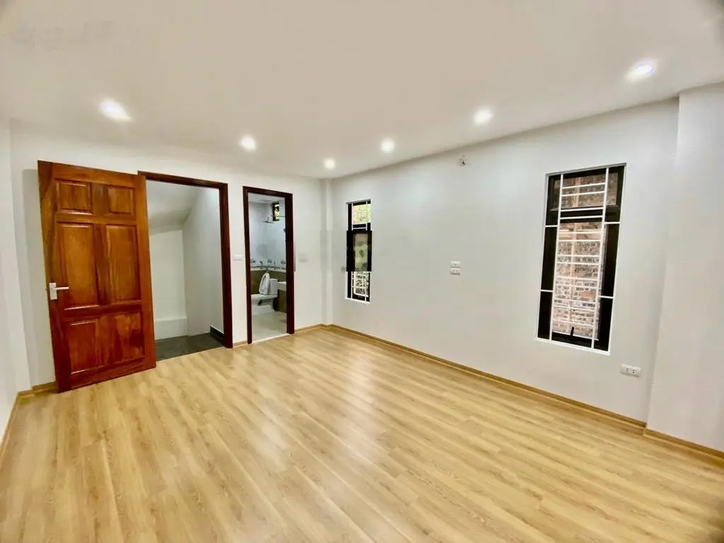 Phú Diễn , 5 tầng , mặt tiền đẹp , duy nhất 1 căn tại Phú Diễn , cơ hội mua căn đầu 4 tai Phú Diễn