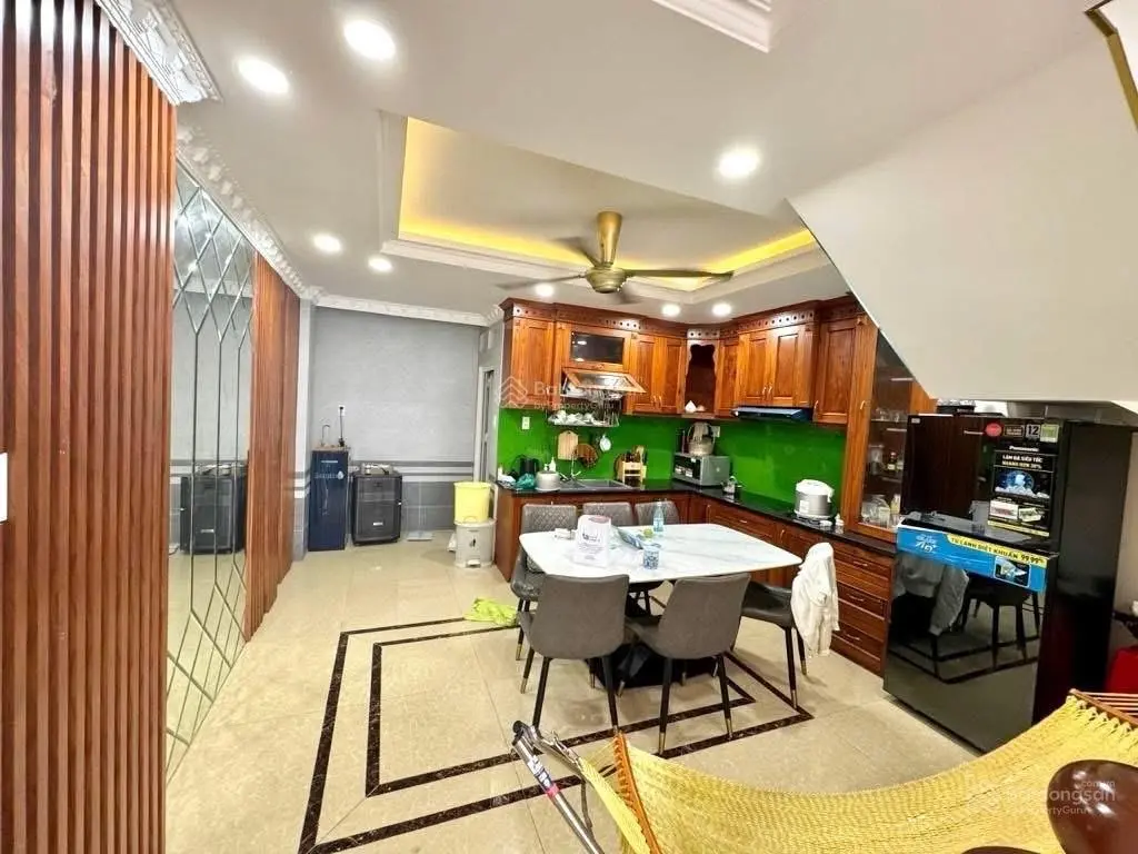 Tìm chủ mới - ngay Vạn Phúc City - giảm 1 tỷ - nhà mới đẹp 5 lầu đường 8m - chỉ 9 tỷ nhỉnh TL