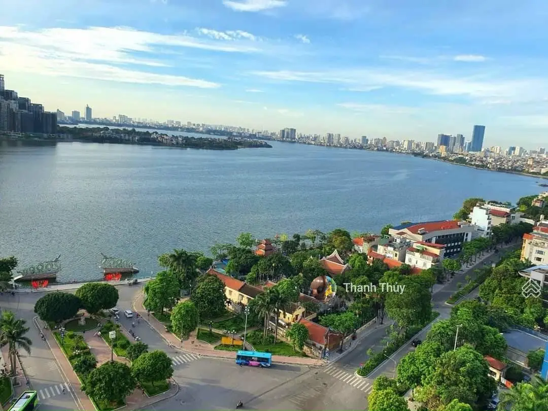 Chính chủ bán nhanh căn 2 ngủ tầng cao view Hồ trực diện giá 7,5 ty