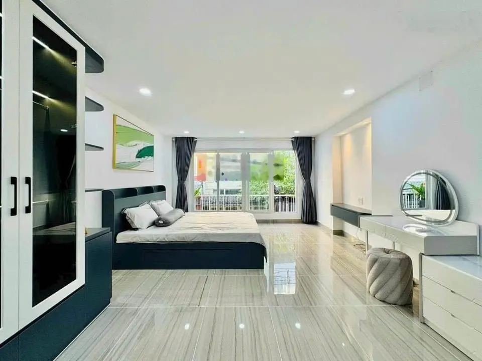 Nhà đẹp bán gấp Đào Duy Từ, P. 17, Phú Nhuận, DT: 52,8m2, (đang cho thuê 15tr/th)