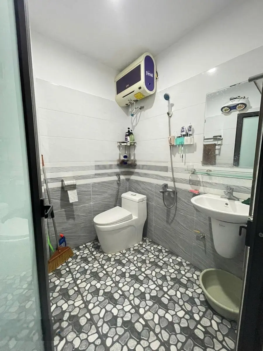 Văn Chương, Đống đa, ngõ thông Kd, vị trí gần hồ, nhà đẹp ở ngay, 32m2x5T , lô gốc