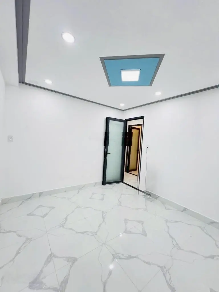 Nhà siêu đẹp, Lạc Long Quân, 66m2, ngang 4,6m, nở hậu, giá nhỉnh 3 tỷ, sổ hồng