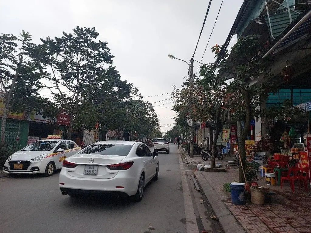 Nhà mặt phố Thạch Cầu, Long Biên, lô góc, tương lai view KĐT sinh thái Sông Hồng, hàng cực hiếm