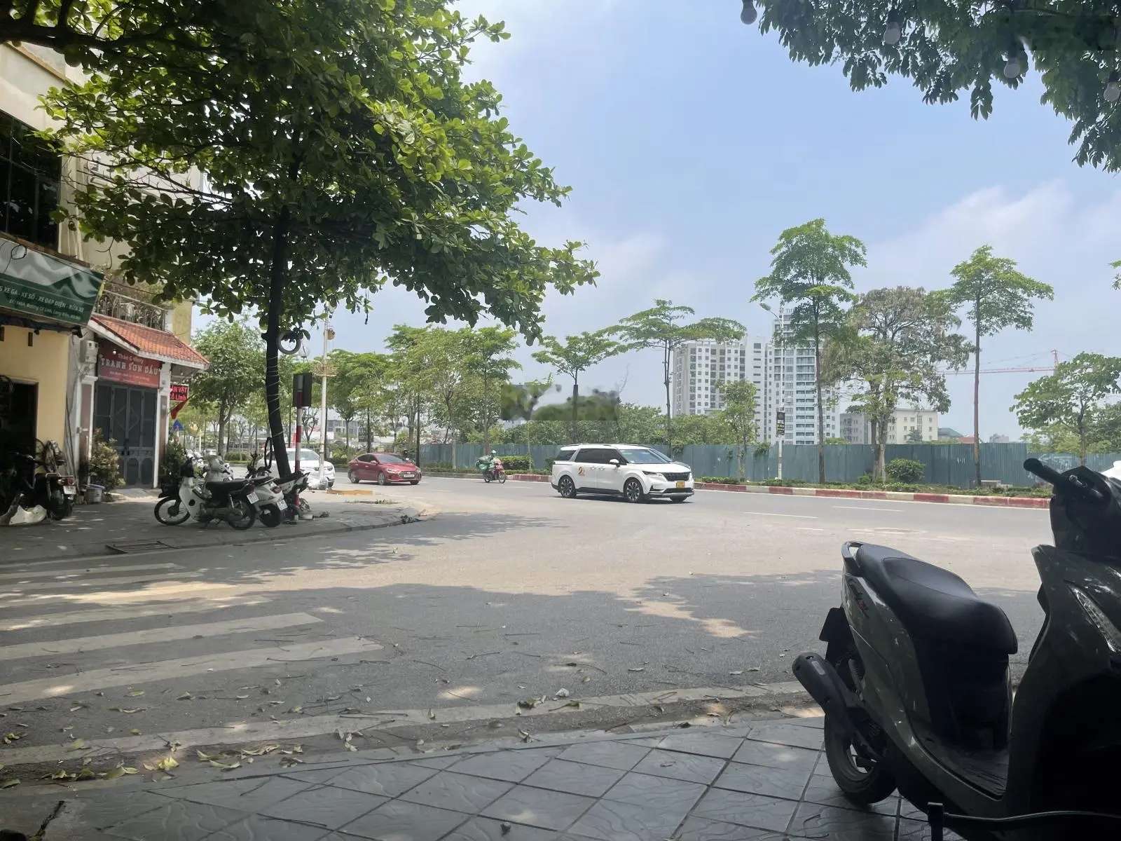 NGỌC LẦM PHỐ NHÀ 6tầng thang máy ngõ ôtô sổ đỏ 47m2 long biên bán