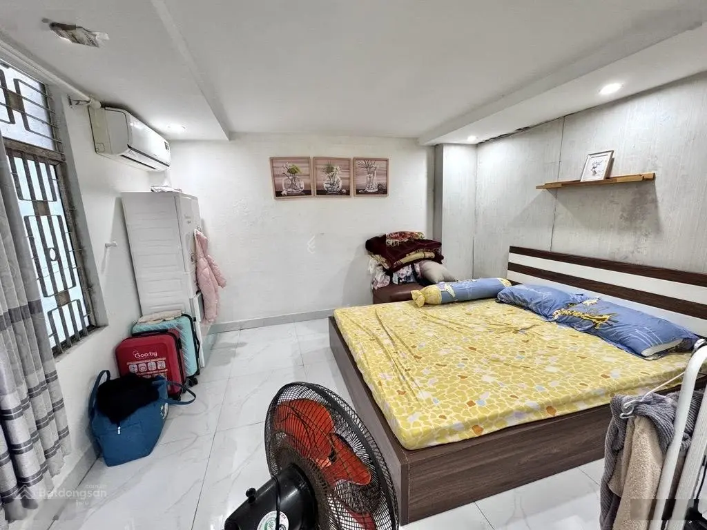SẬP HẦMCăn Góc 3 Tầng Trần Cao Vân Siêu Víp- Kiệt Rộng, Nhà Đẹp Vuông Vắn chỉ Hơn 2 Tỷ