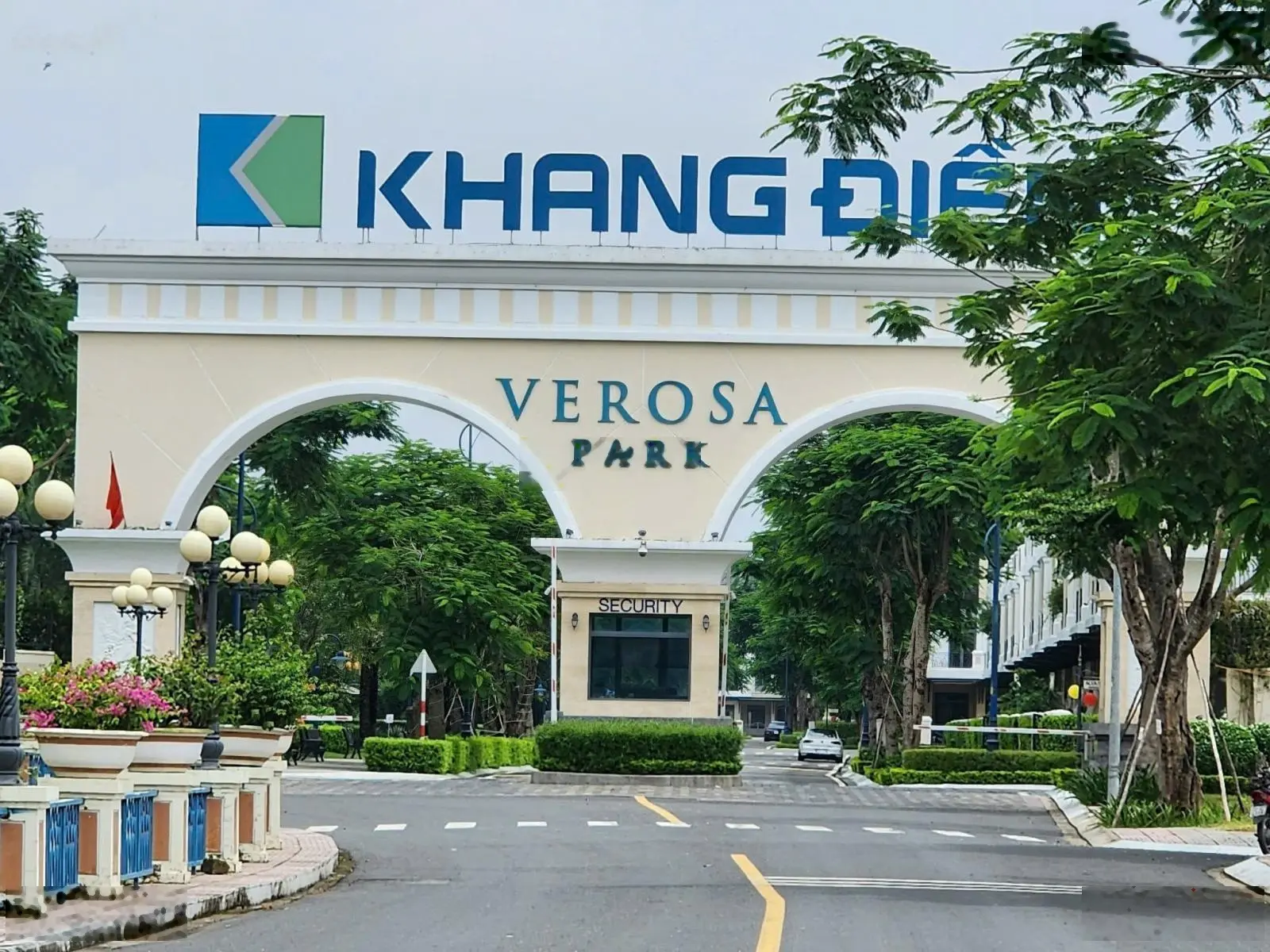 Verosa Park nhà phố ngang 5x19m, mặt tiền đường 24m giá tốt