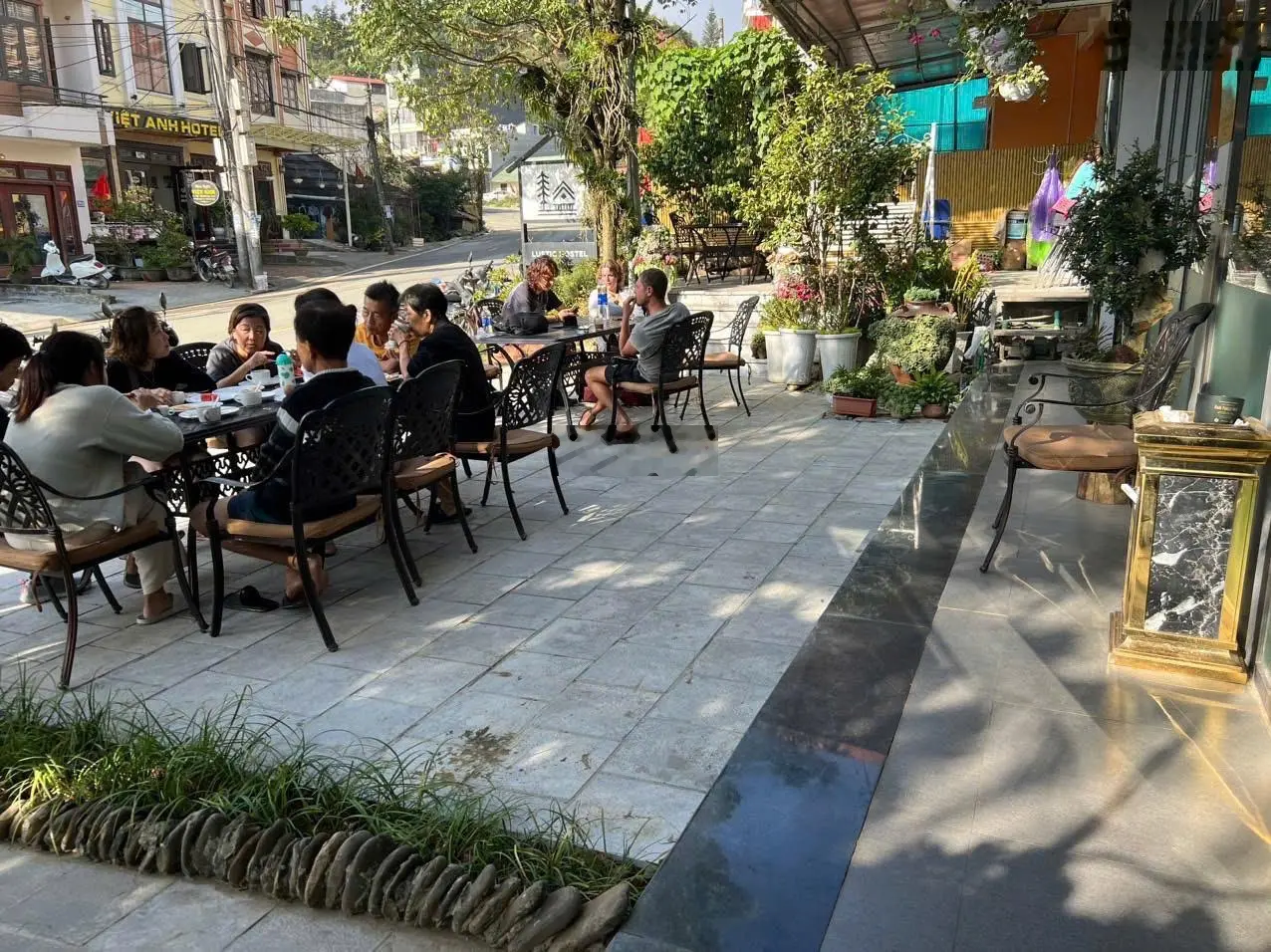 Đầu tư hơn 28 đồng, doanh thu hàng tháng từ 600-800tr. Khách Sạn chuyên khách Tây tại Sapa