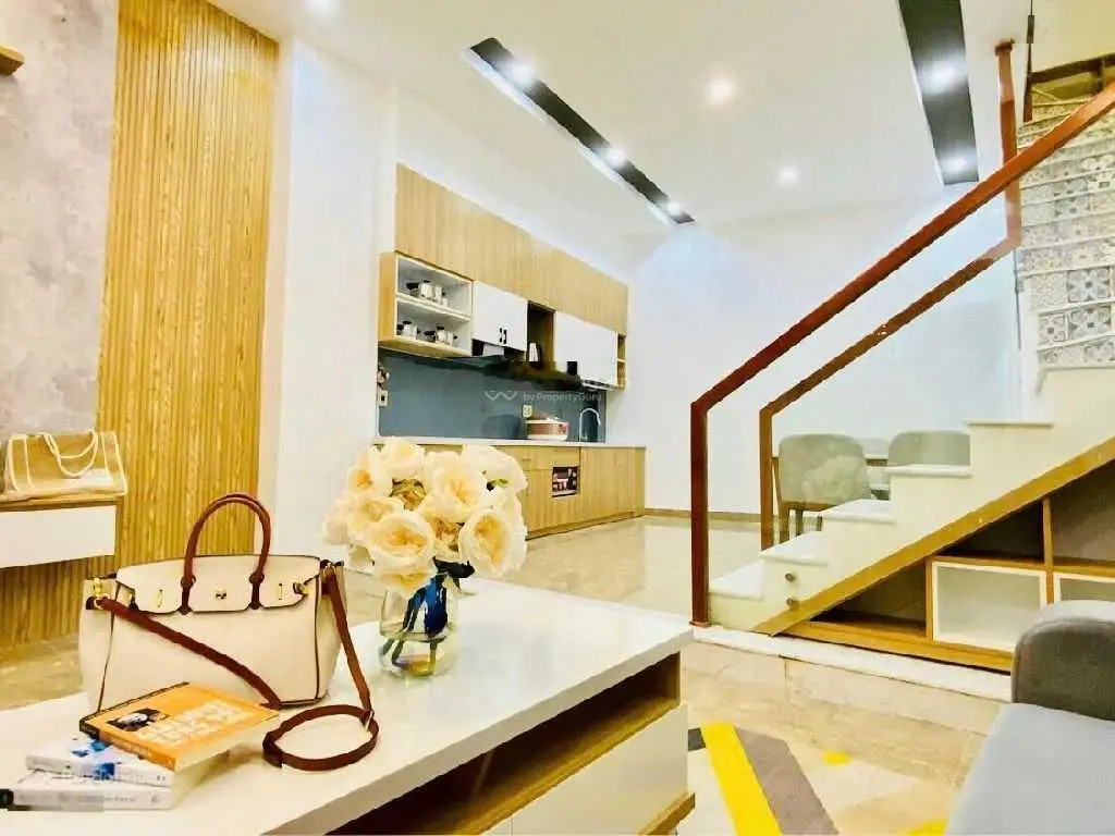 Đường Ô tô Qua Nhà , rộng 4.5M - 3 tầng - Điện Biên Phủ - 3.5 Tỷ