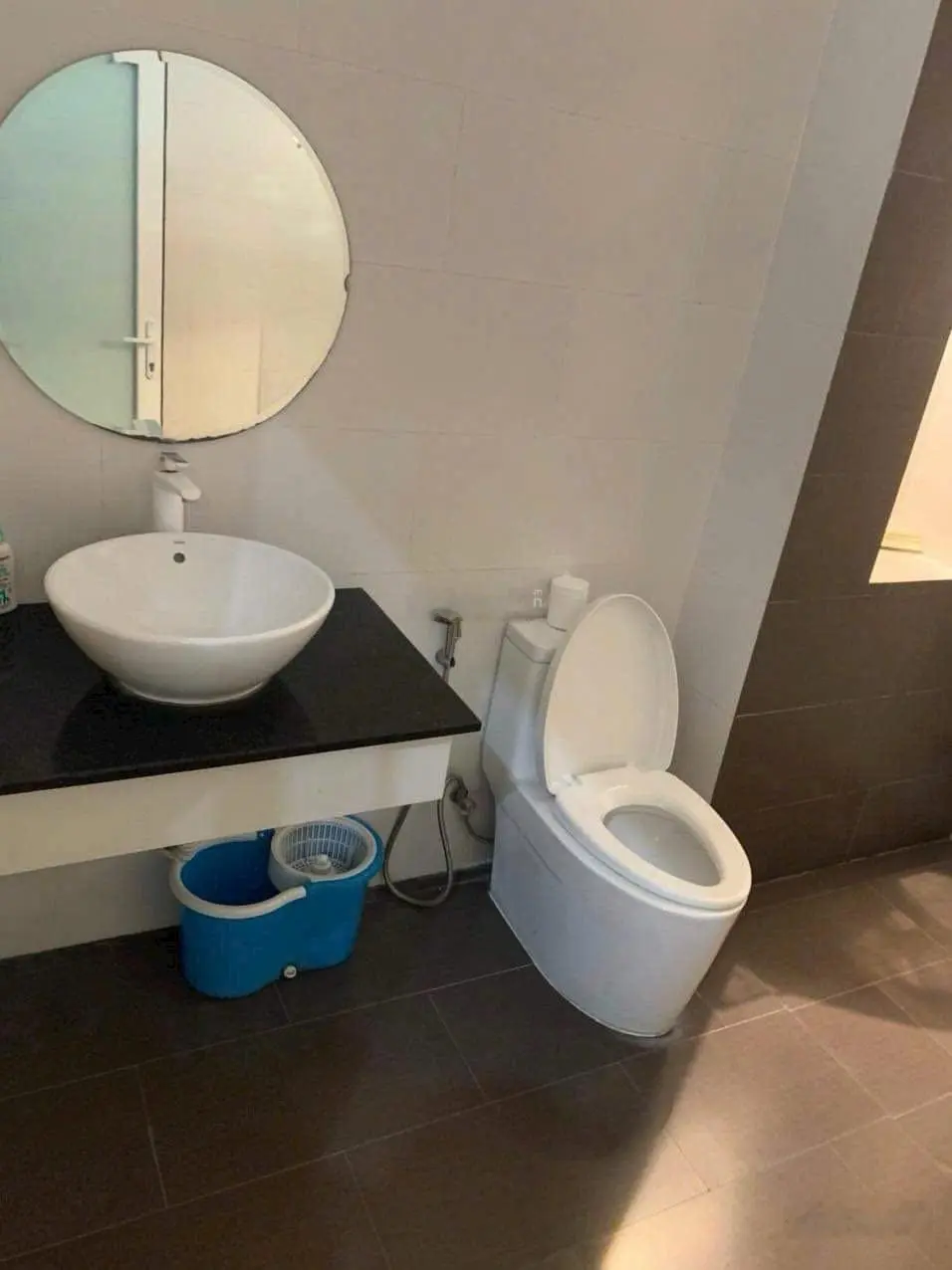 Nhà hai tầng đường Phùng Hưng - Đà Nẵng, đường 10,5m khu sầm uất Hoà Minh - vị trí kinh doanh
