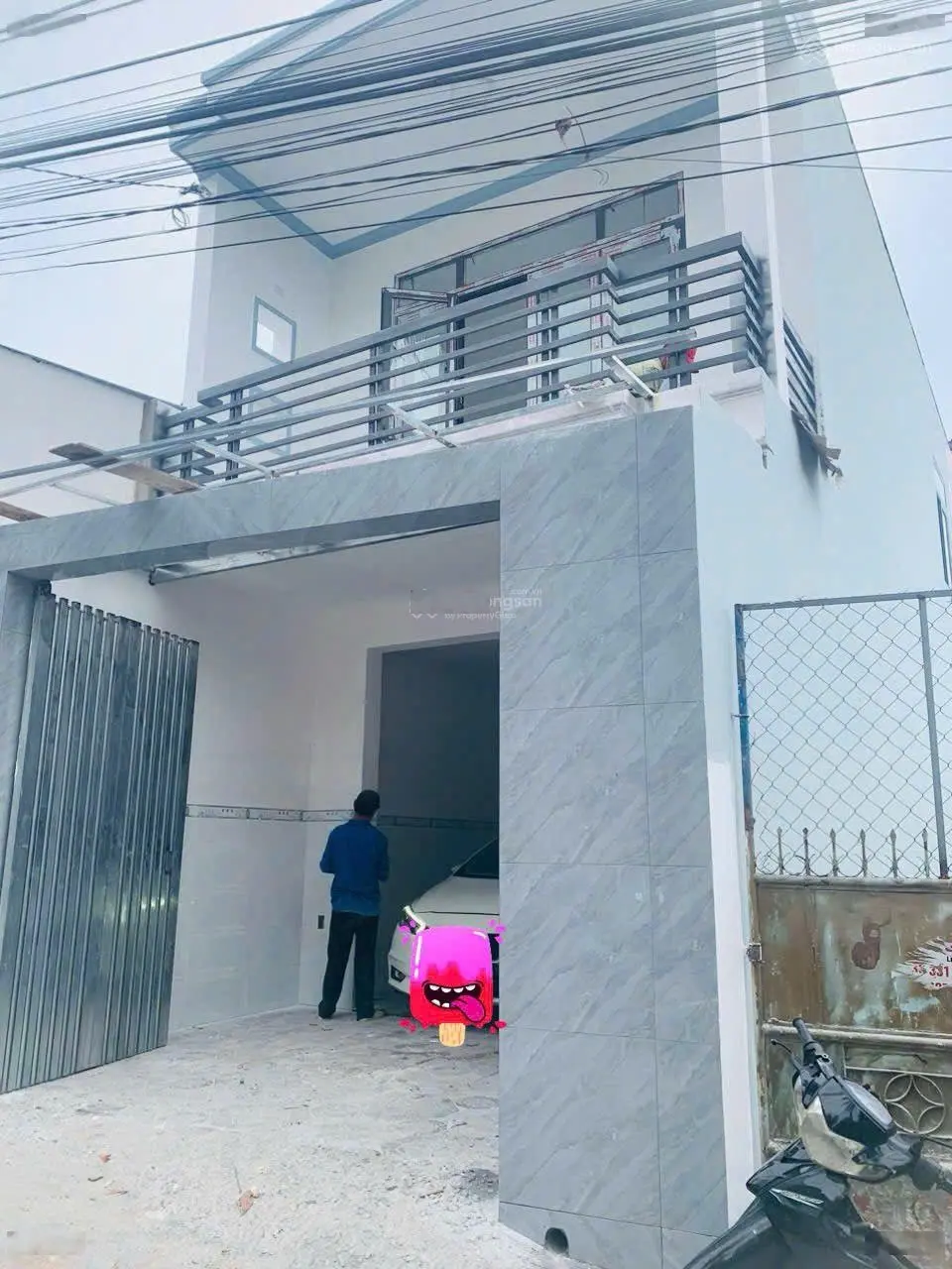 Nhà 2 tầng hẻm Ngô Đến Nha Trang đường oto 4ty2 gần biển gần trường đại học