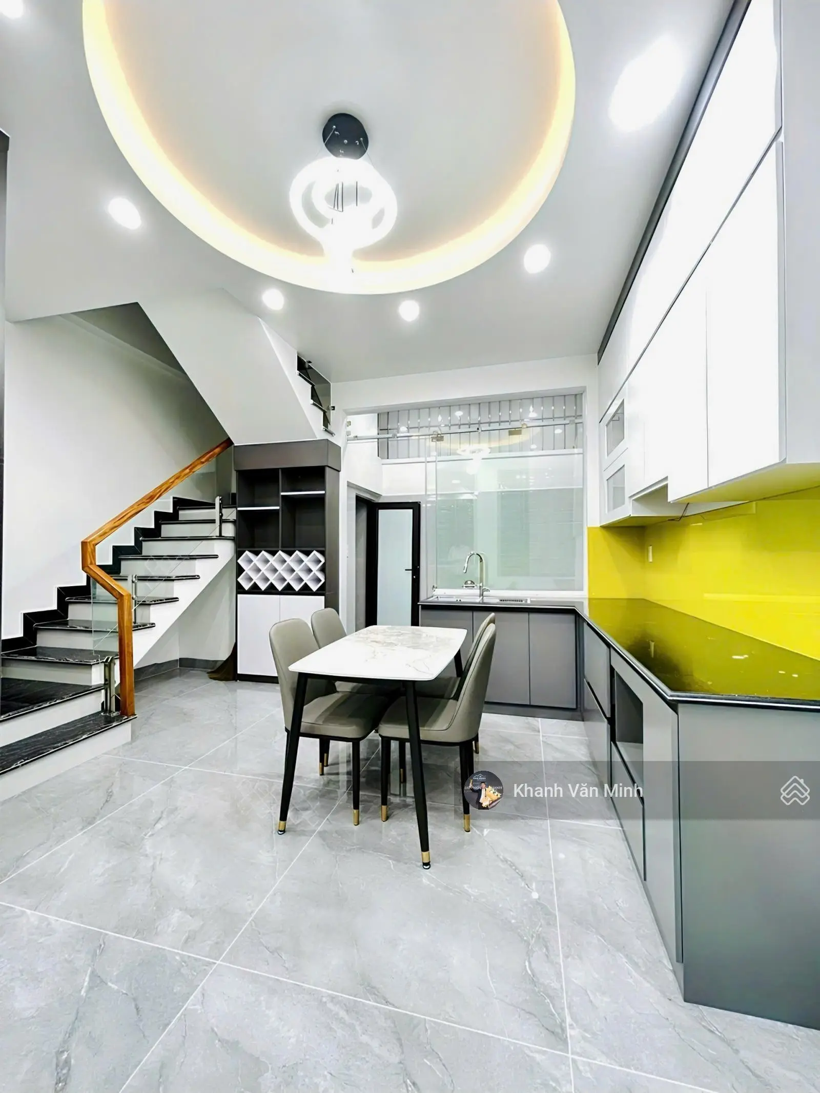 Nhà sân cổng riêng, 50m2 x 4 tầng độc lập tại Miếu Hai Xã,