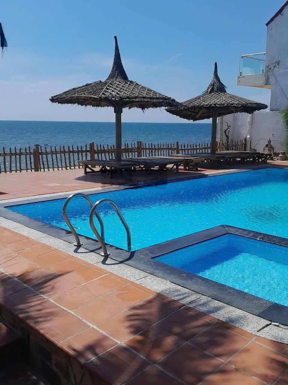 Cần bán resort view biển - MTKD Nguyễn Đình Chiểu - F. Hàm Tiến - TP Phan Thiết giá rẻ đầu tư