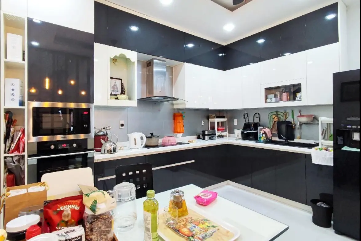 Mtkd cực đẹp-đối diện city land-chất lượng xd siêu đỉnh-1 phút tới lotte mart-4 tầng hẻm 8m, 11.xtỷ