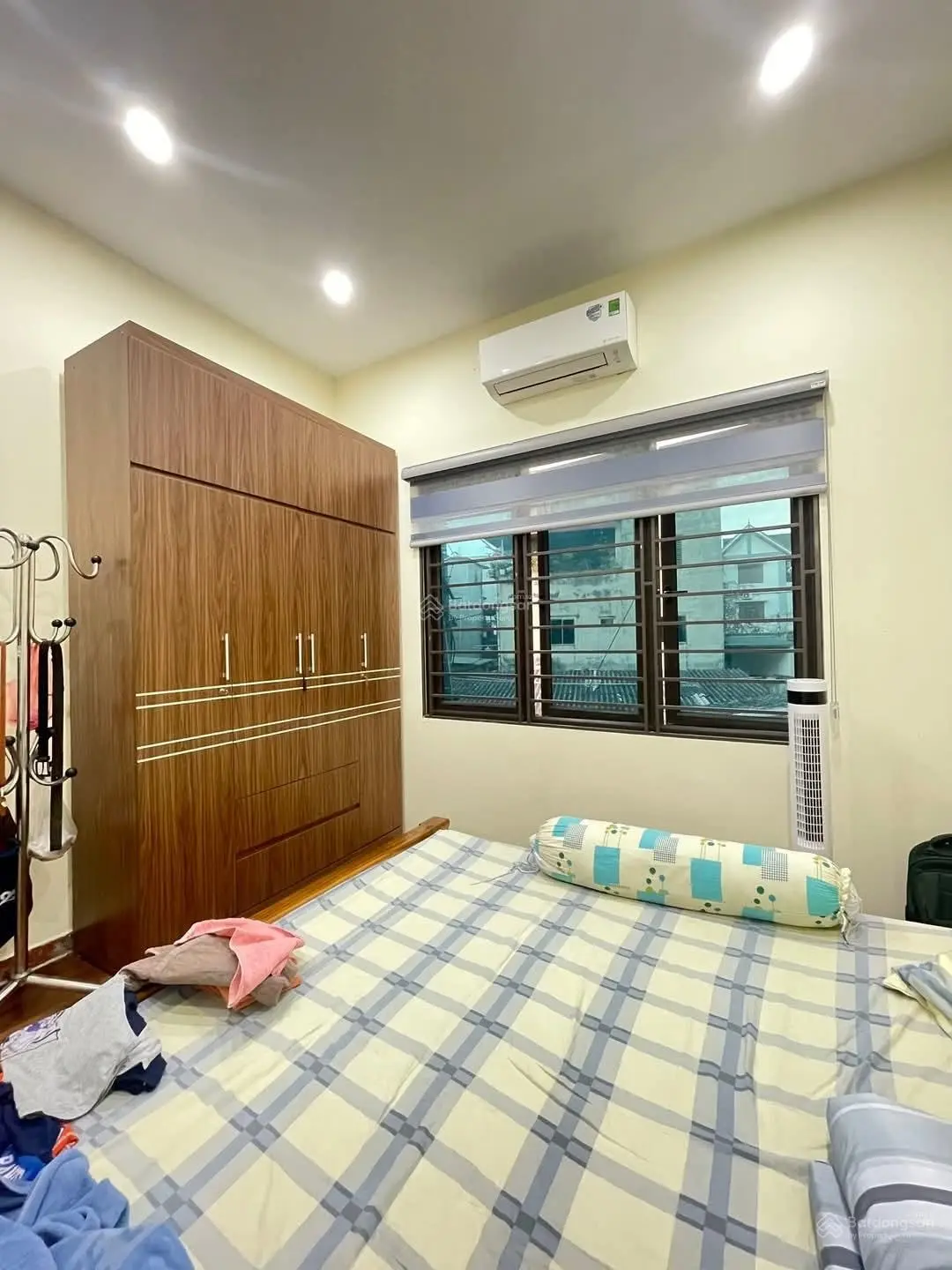 Bán nhà cổ nhuế. 58 m2, 3 tầng, lô góc, cách mật phố ô tô tránh kinh doamh 30 m, giá 8.2 tỷ