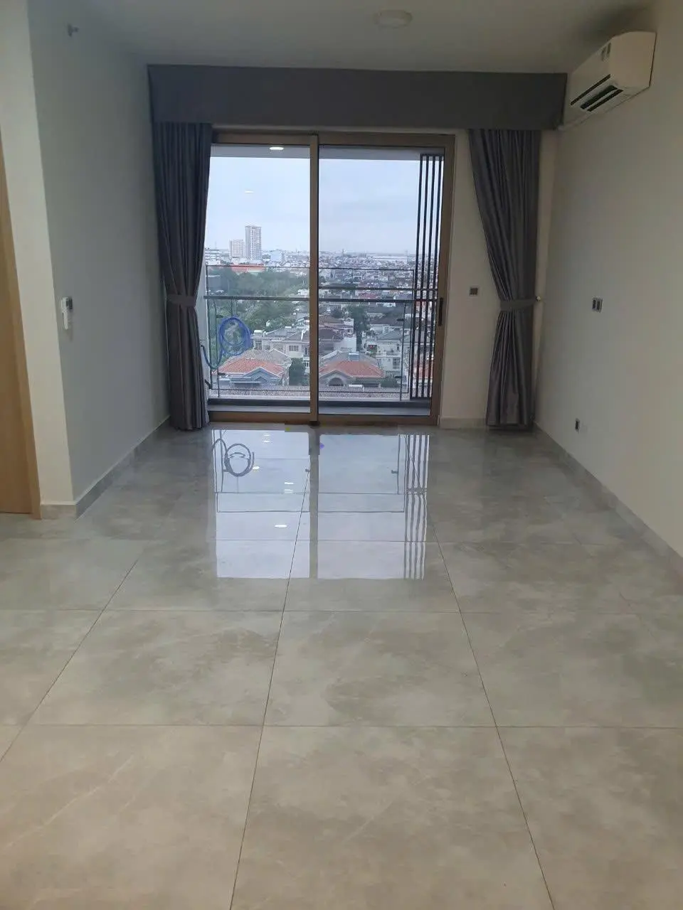 Bán căn 2PN, 83m2, Midtown (M8), tầng cao, view biệt thự, ô xe hơi, chỉ 7.620 tỷ. Rẻ nhất M8