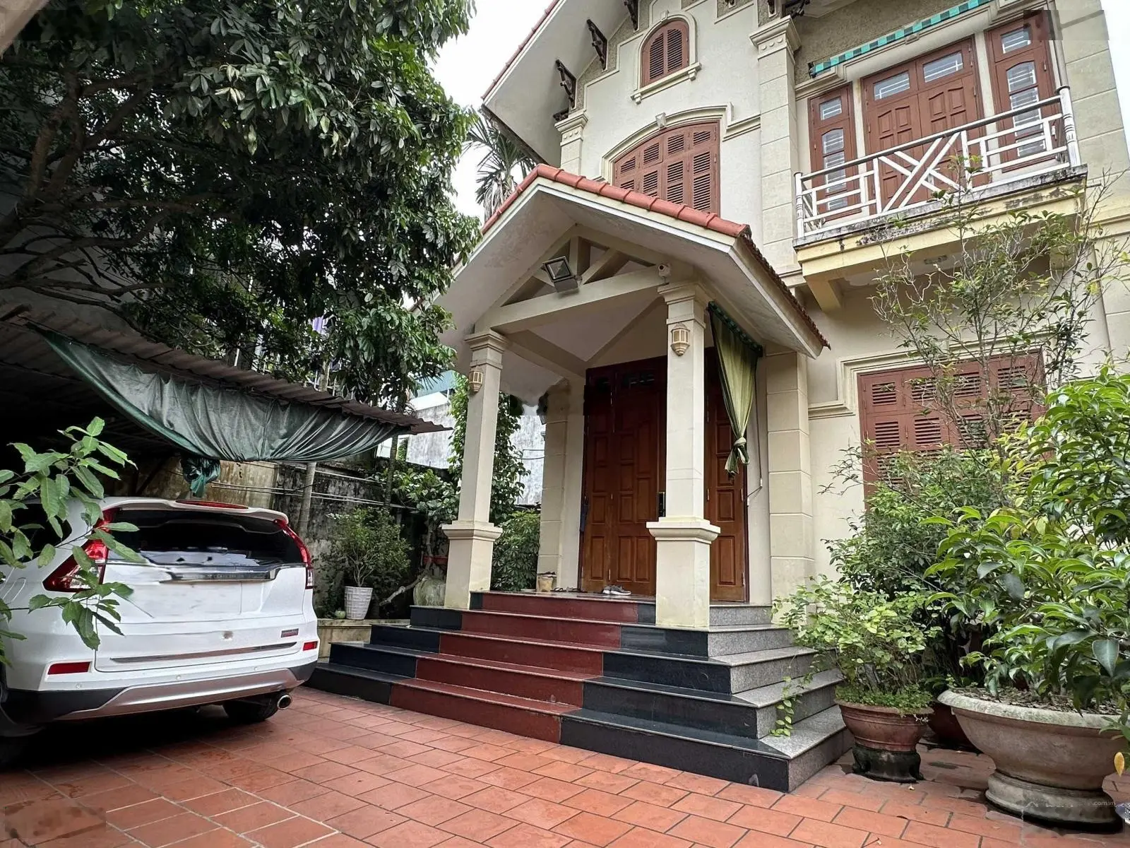Bán nhà vườn tổ 5 Tân Thịnh - trung tâm TP Hòa Bình DT 360m2 - 9 tỷ gần tổ hợp thương mại, hội nghị