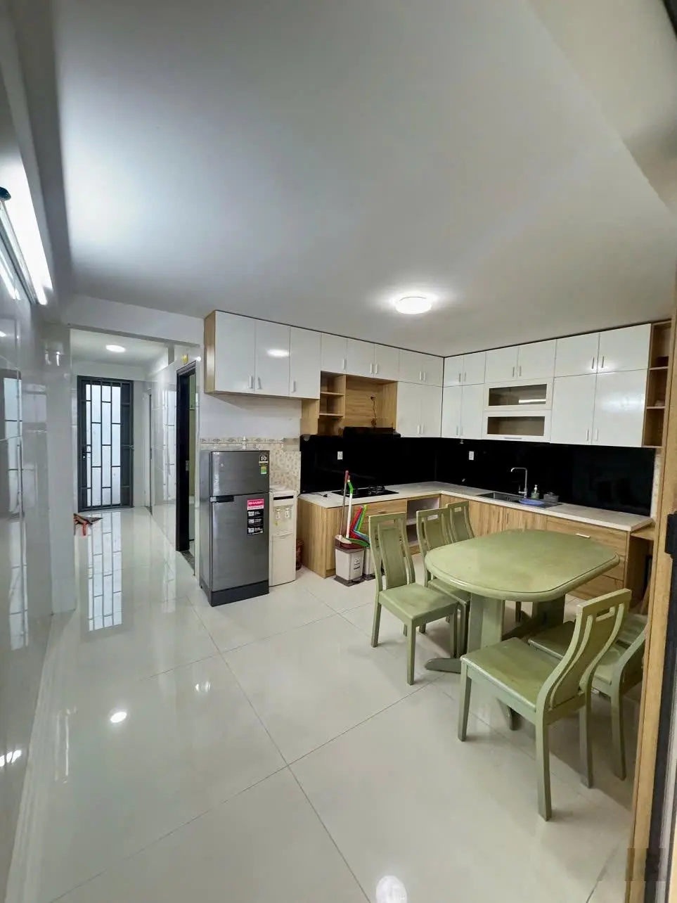 Bán toà căn hộ 5 tầng mặt biển trường sa ngũ hành sơn diện tích: 100m² (ngang 5m)