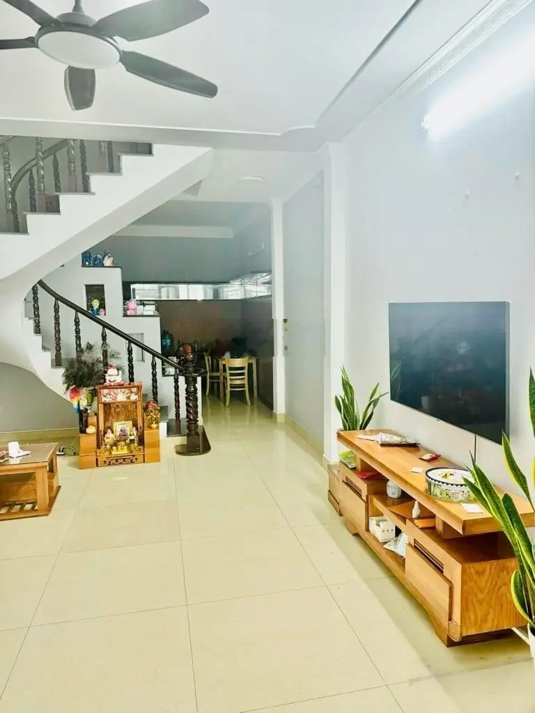 Chính chủ bán nhà hẻm xe hơi Trần Quang Khải, Tân Định, Quận 1. Giá chỉ 4,2 tỷ. 0906 806 *** Ngân