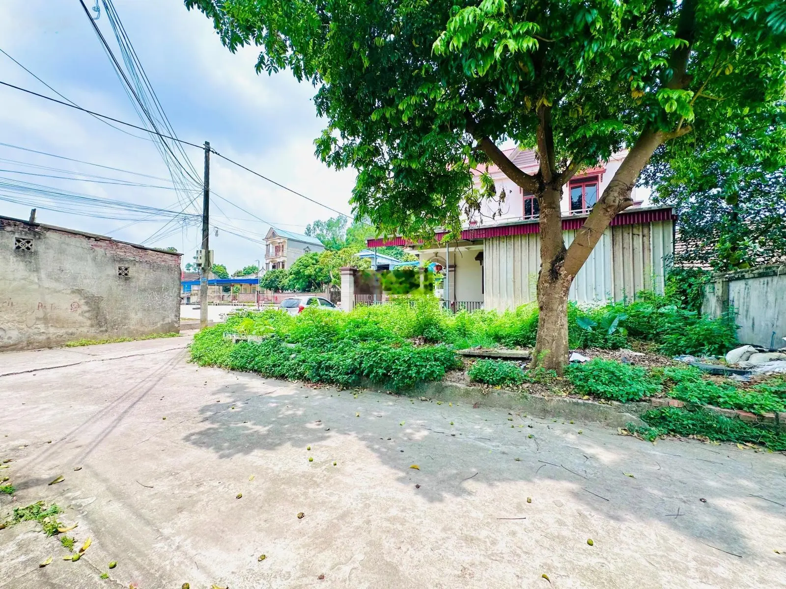 6xxtr đất 2 mặt đường gần chợ Cam Giá