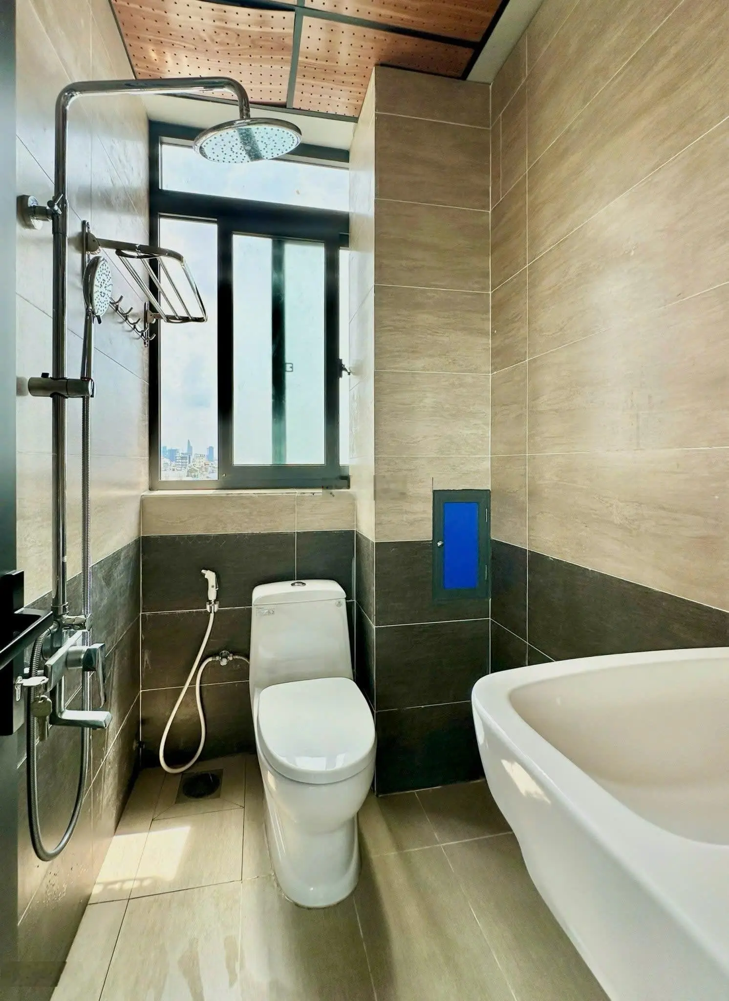 CHDV Tám Danh, sẵn dòng tiền 7%/Năm, P4Q8, 5 tầng, 9PN 10WC. Nhà hai mặt trước sau cực thoáng