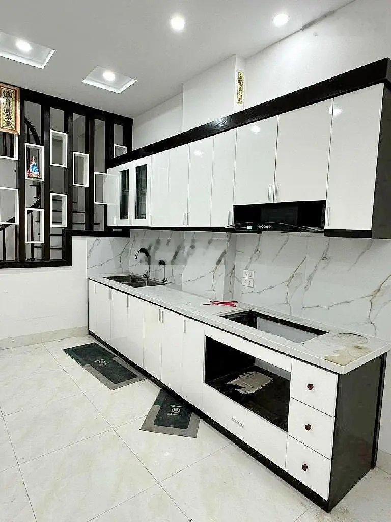 Bán nhà ngõ 193 Phú Diễn, 5 tầng mới koong, trước nhà rộng 3m, giá hiếm 5,3 tỷ