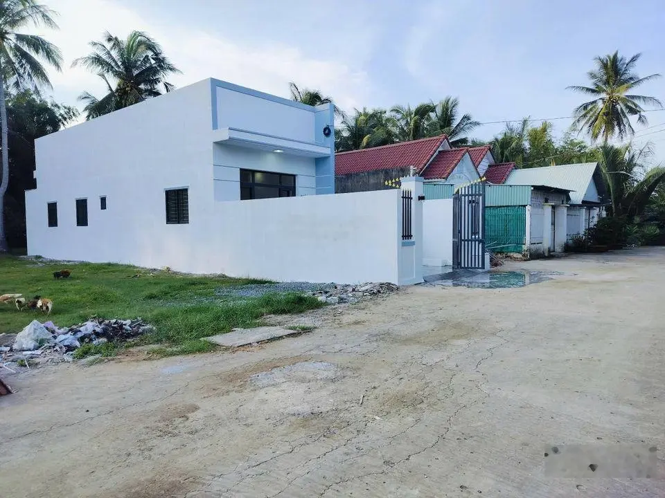 Bán nhà 123m2, đường 8m, xã Sơn Đông, Tỉnh Bến Tre