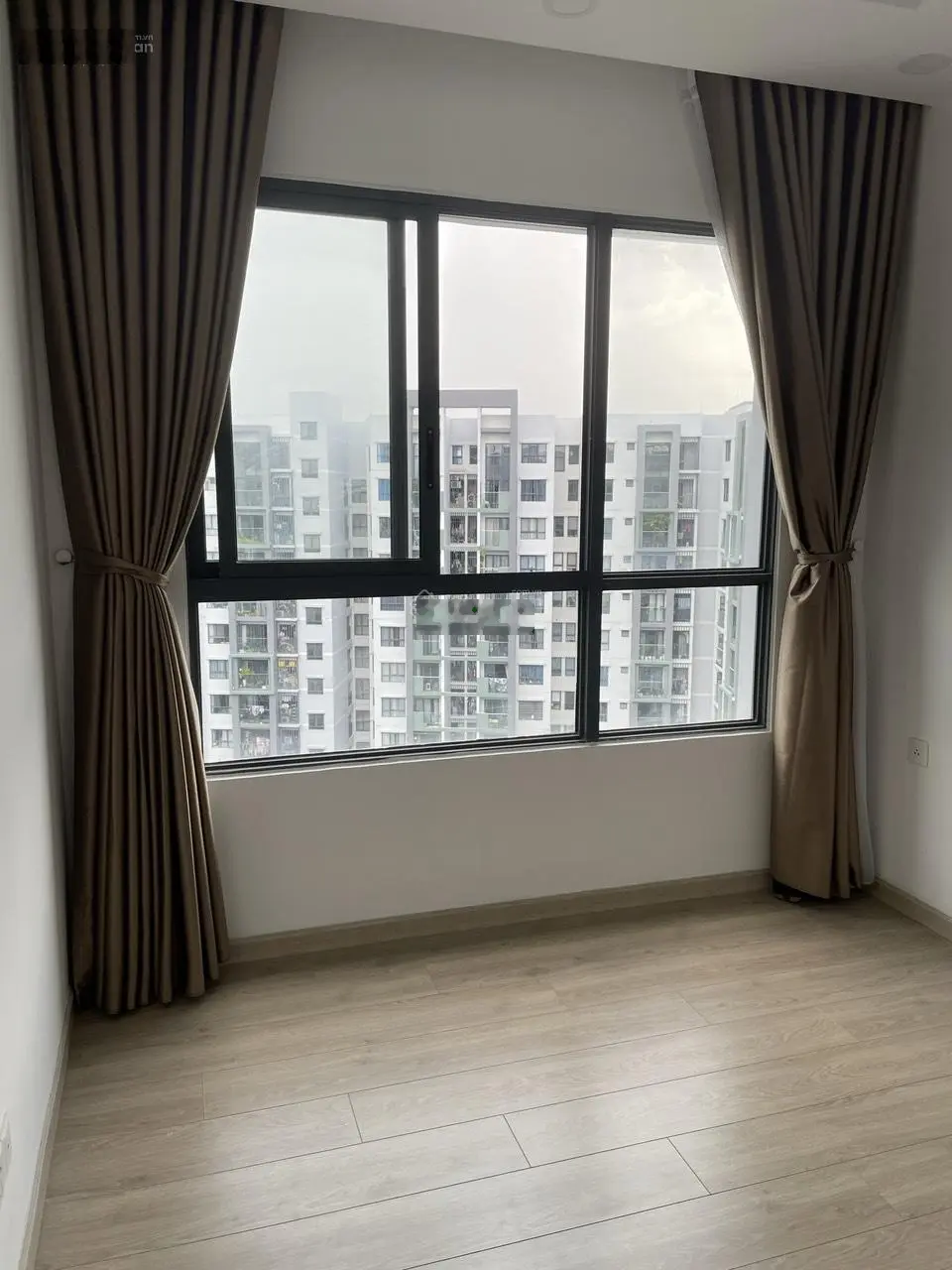 Cần bán gấp Duplex Emerald 3PN-3WC (127,4m2) view nội khu, tầng cao cực đẹp chỉ 4,985 Tỷ