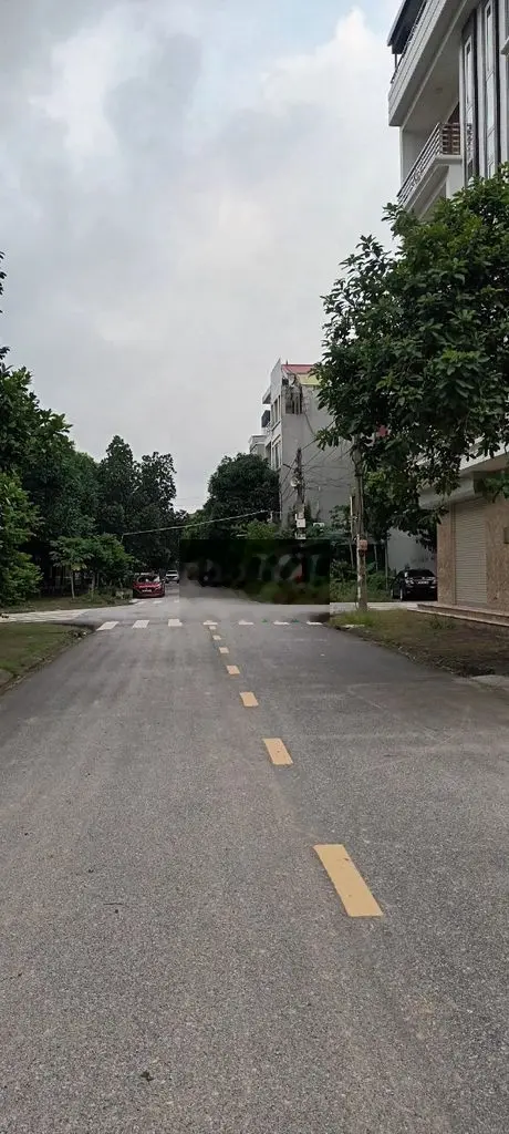 Chính chủ cần bán lô đất view vườn hoa