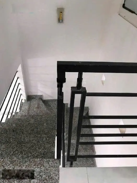 Giảm mạnh còn 5,1 tỷ 106,9m2 - ngang 7,27m 2 tầng - ngay chợ Hiệp Bình Phước QL13 - ôtô vô ra