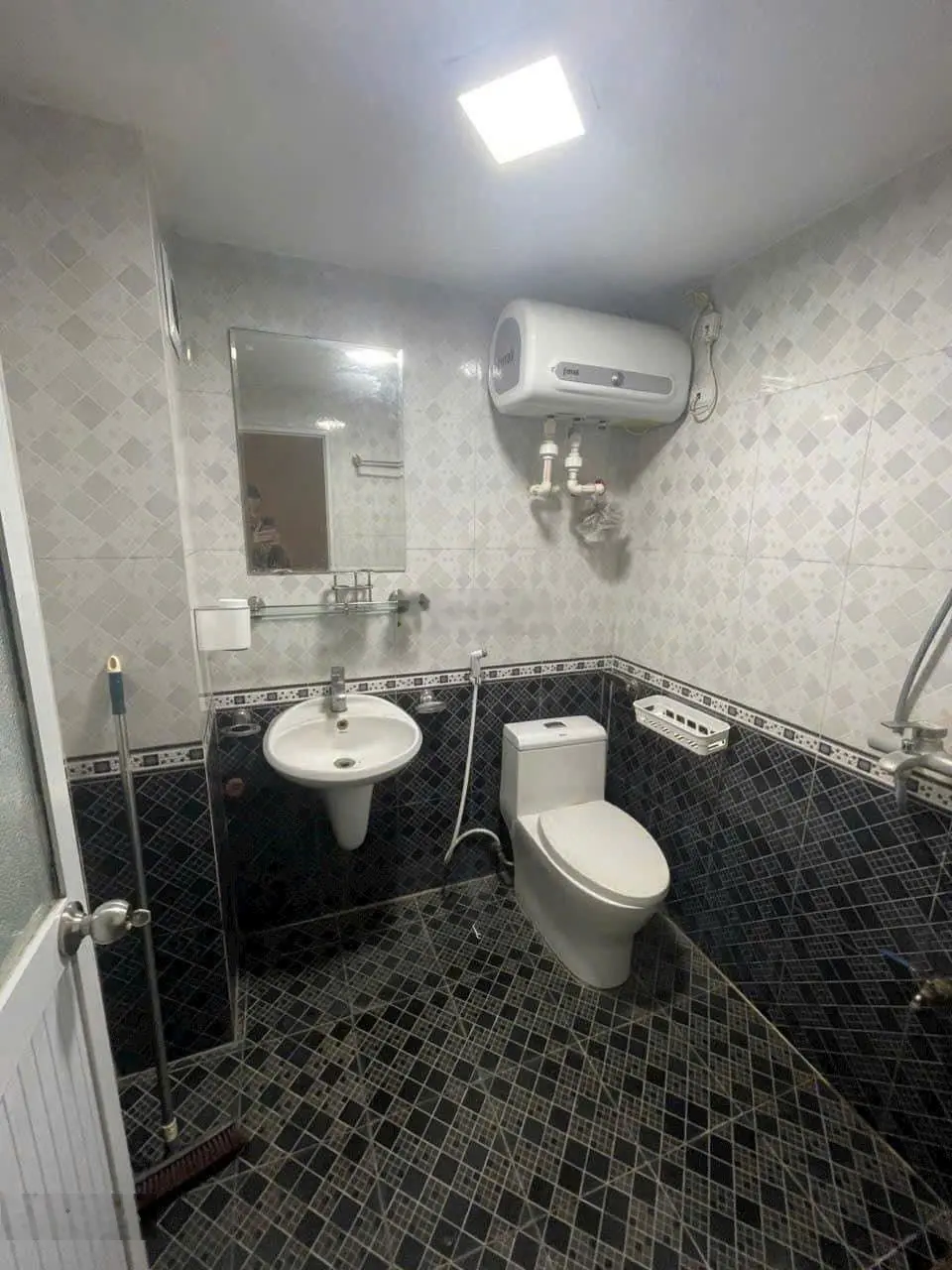 Chính chủ bán nhà Hà Trì - Hà Đông 41m xây 4 tầng, căn góc thoáng, Mặt tiền 6m - Ngõ Ô tô FADIL