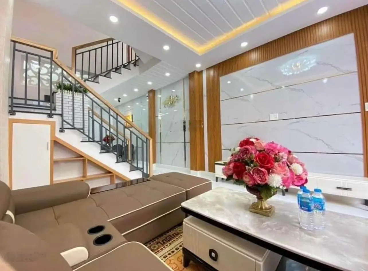 Cực hiếm! Nhà đẹp đường Bàu Cát,Tân Bình-Giá 3,55tỷ/69,6m2(5,8x12m). Sổ nở hậu. Nhà đang cho thuê